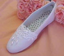 Comfortable Flats & Dyeable Slippers for Brides
